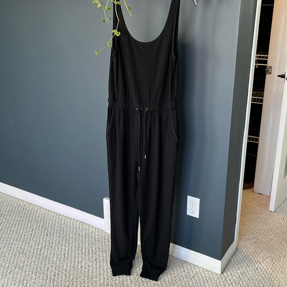 DEX Ribbed Jumpsuit - Picture 3 of 4